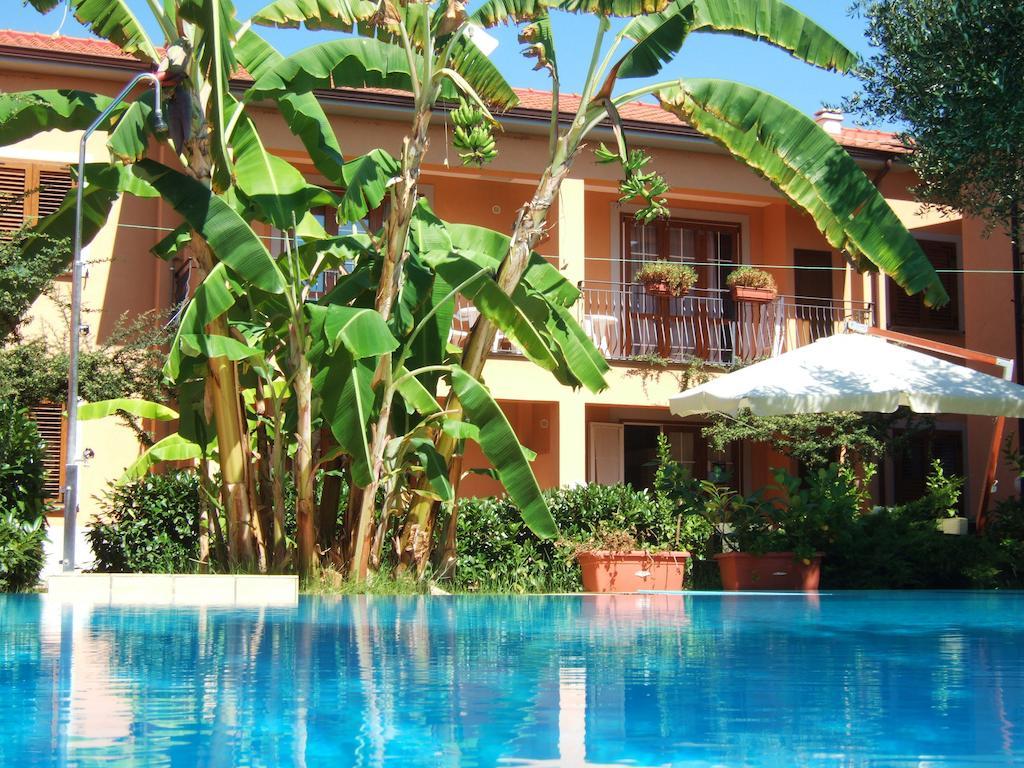 Residence Villa Andrea マリーナ・ディ・カメロータ エクステリア 写真