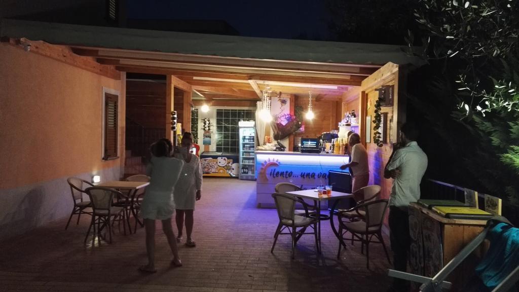 Residence Villa Andrea マリーナ・ディ・カメロータ エクステリア 写真